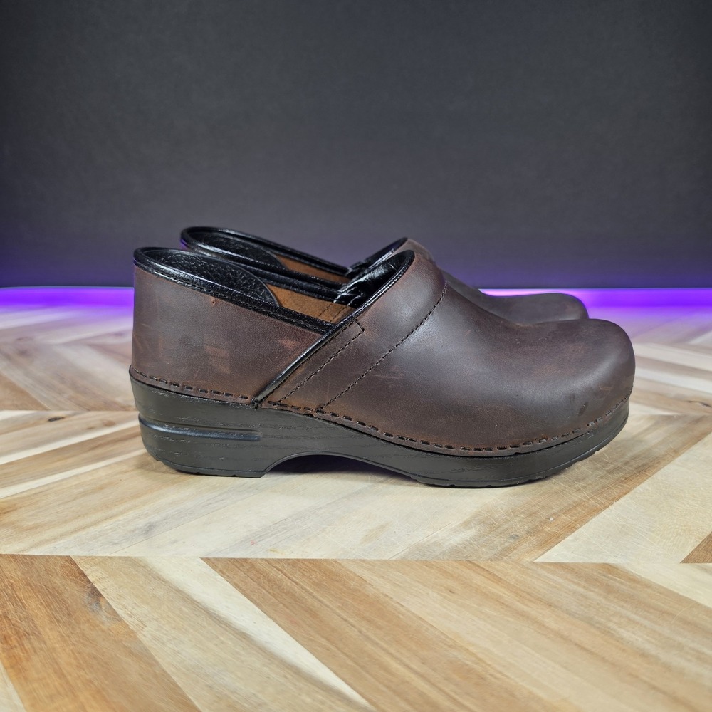 Dansko Professional Women's 9.5/10 EU 40 Brown Leather Comfort Work Clog Shoes